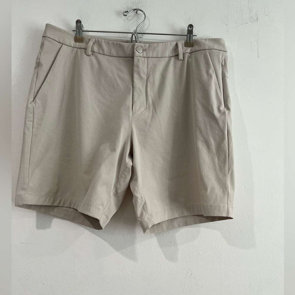 Lululemon Men's Classic-Fit Trouser Light Gray Shorts 38